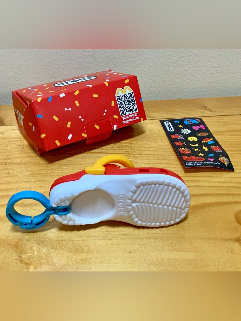 Red Crocs X McDonalds Keychain - Picture 2 of 6